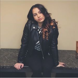 Meet your Posher, Briana